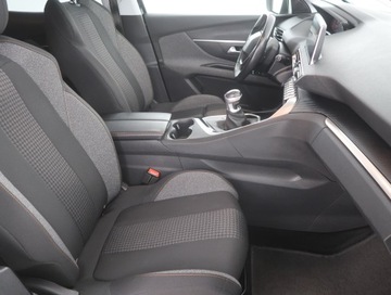 Peugeot 3008 II Crossover 1.2 PureTech 130KM 2018 Peugeot 3008 1.2 PureTech, Salon Polska, zdjęcie 8