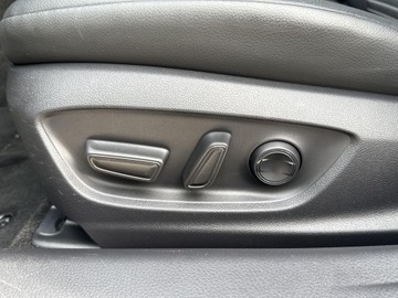 Toyota Camry IX Sedan 2.5 Hybrid Dynamic Force 218KM 2023 Toyota Camry 2.5 Hybrid Prestige CVT 2.5 Hybrid Pr, zdjęcie 25