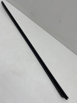 AUDI A5 8T COUPE listwa odrzutnik wody szyby czołowej LEWY PRZÓD