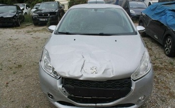 Peugeot 208 I Hatchback 3d 1.6 e-HDI 92KM 2015 Peugeot 208 1.6 Diesel 92KM, zdjęcie 1