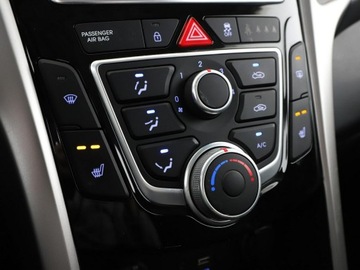 Hyundai i30 II Wagon Facelifting 1.6 CRDi 136KM 2016 Hyundai i30 navi klima auto kamera i czujniki, zdjęcie 25