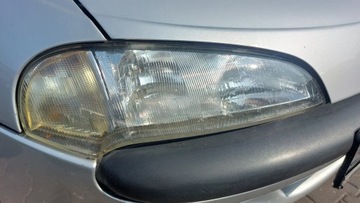 OPEL TIGRA A SVĚTLO PŘEDNÍ PRAVÁ