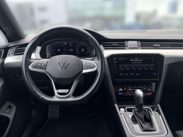 Volkswagen Passat B8 Variant Facelifting 2.0 TDI SCR 200KM 2022 Volkswagen Passat TDI 4Motion 200KM Elegance DSG LED Matrix Harman Kard, zdjęcie 13