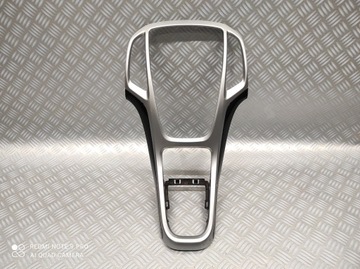 RAMKA RADIA LEWARKA BIEGÓW OPEL ASTRA IV J