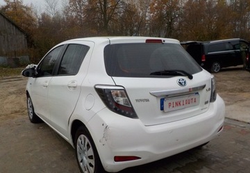 Toyota Yaris III Hatchback 5d Hybrid 100 74KM 2013 Toyota Yaris Okazja 1.5 Hybryda 75KM, zdjęcie 10