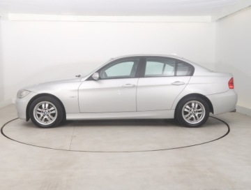 BMW Seria 3 E90-91-92-93 Limuzyna E90 318d 122KM 2007 BMW 3 318 d, Navi, Xenon, Klima, Klimatronic, zdjęcie 2