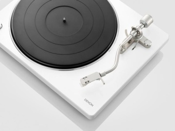 Проигрыватель DENON DP-400 белый