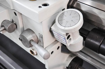 УНИВЕРСАЛЬНЫЙ ТОКАРНЫЙ СТАНОК ПО МЕТАЛЛУ MTP 360x1000 ПРОПУСК 52 ММ ЦИФРОВЫЕ ИНДИКАТОРЫ