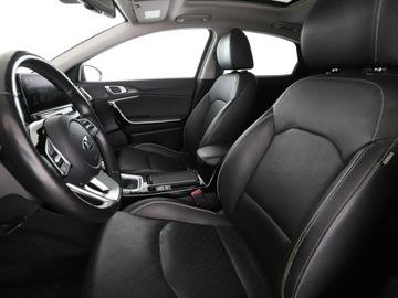 Kia XCeed Crossover 1.6 T-GDI 204KM 2019 Kia XCeed automat panorama skóra full LED grzane, zdjęcie 12