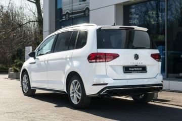 Volkswagen Touran III 1.5 TSI EVO 150KM 2025 Volkswagen Touran Highline 1.5 TSI EVO 150 KM DSG, zdjęcie 6