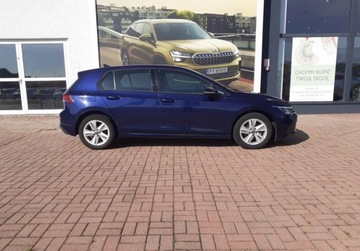 Volkswagen Golf VIII Hatchback 1.5 TSI EVO 130KM 2021 Volkswagen Golf EVO Life 1.5 TSI 130KM Czujniki Tempomat LED Clima ASO, zdjęcie 2