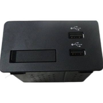 DN4E-669U0 HNÍZDO USB PORT KARTY MAZDA MX-30