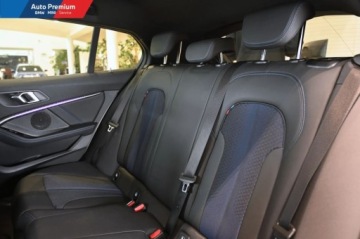 BMW Seria 1 F40 2021 BMW Seria 1 118iFV23Fotele SportoweReflektory LEDModel M Sport 1.5, zdjęcie 14