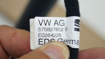 SEAT ATECA 575 827 852 B 16- VZPĚRA/TLAKOVAČ KRYT PRAVÝ ELELKTRICKÝ T