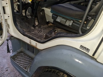 PRÓG KABINY LEWY DAF 45 55 LF