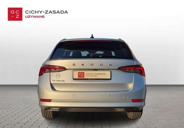 Skoda Octavia IV Kombi 2.0 TDI 150KM 2021 Skoda Octavia Ambition 2.0TDI 150KM DSG Kamera HAK Smart Link ACC El.Klapa, zdjęcie 3