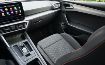 Seat Leon IV Hatchback 1.5 eTSI (MHEV) 150KM 2021 Seat Leon 1,5 TSI 150 KM FR Full Led AMBIENTE Nawigacja Virtual tacho 1.5, zdjęcie 18