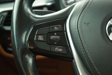 BMW Seria 5 G30-G31 Touring 530d 265KM 2018 BMW 5 530d, 261 KM, Automat, Skóra, Navi, Klima, zdjęcie 14