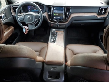 Volvo XC60 II 2022 Volvo XC 60 B5 Momentum 2022 2.0 Benzyna 247KM, zdjęcie 8