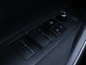 Toyota Corolla XII Sedan 1.5 VVT-i 125KM 2022 Toyota Corolla 1.5 VVT-i, Salon Polska, zdjęcie 16