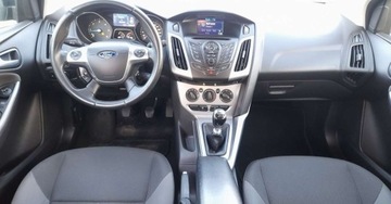 Ford Focus III Kombi 1.6 Duratorq TDCi DPF 115KM 2013 Ford Focus Ford Fokus Mk3 1,6 Diesel Navi klima zarejestrowany 1 wlascicie, zdjęcie 6