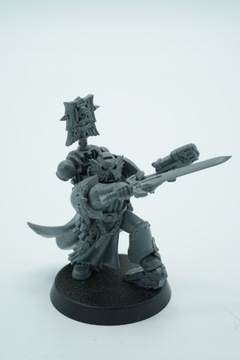 Warhammer 40k Space Marines Company Command Captain figurka plastik
