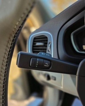 Volvo V40 II Hatchback Facelifting 1.5 T3 152KM 2017 Volvo V40 T3 AUTOMAT 1-Wl Salon Polska 2xOpony 1.5 Benzyna 152KM, zdjęcie 29