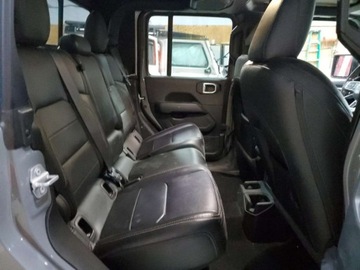 Jeep Gladiator 2021 Jeep Gladiator Overland 2021 3.6l 3.6 Benzyna 285KM, zdjęcie 11