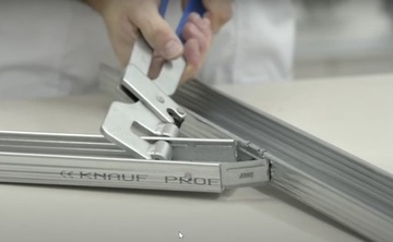 Соединитель универсальный для подвесного потолка CD 0,9 мм КНАУФ 100 шт.