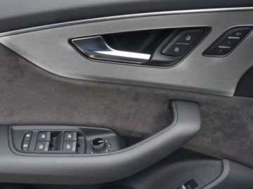 Audi Q7 II SUV Facelifting  3.0 50 TDI 286KM 2026 AUDI Q7 50 TDI quattro S Line Suv 3.0 (286KM) 2026, zdjęcie 9