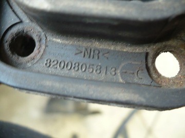 DACIA DUSTER I ZADNÍ ULOŽENÍ MOTORU 8200805813