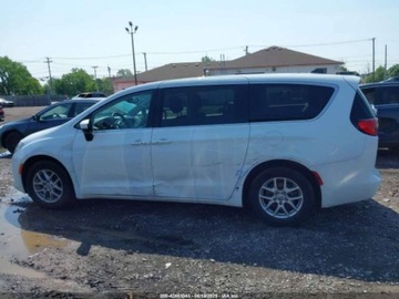 Chrysler Voyager V 2023 Chrysler Voyager LX 2023 3.6l 3.6 Benzyna 287KM, zdjęcie 2