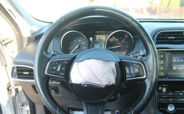 Jaguar F-Pace SUV 2.0 i4D 180KM 2016 Jaguar F-Pace 2.0 Diesel 180KM, zdjęcie 14