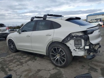 Porsche Cayenne III 2023 Porsche Cayenne TURBO COUPE, 2023r., 4x4, 4.0L 4.0 Benzyna 541KM, zdjęcie 2