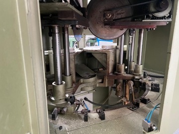 Торцовочная пила с двойной пилой Brevetti B84 для рам