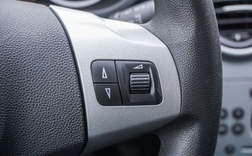 Opel Corsa D Hatchback 1.2 Twinport ECOTEC 80KM 2009 Opel Corsa 1,2 80 KM 1.2 Benzyna 80KM, zdjęcie 22