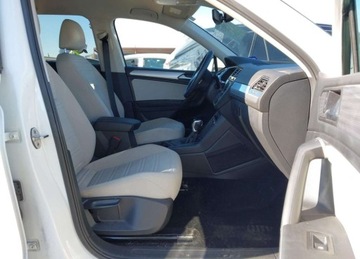 Volkswagen Tiguan II 2023 Volkswagen Tiguan 2023r., 2.0t S, 2L, od ubezpieczalni 2.0 Benzyna 187KM, zdjęcie 6