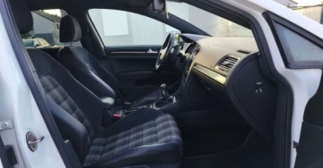 Volkswagen Golf VII GTD 5d 2.0 TDI-CR BlueMotion Technology 184KM 2016 Volkswagen Golf Volkswagen Golf GTD (BlueMotion Technology) 2.0 Diesel, zdjęcie 24