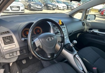 Toyota Auris I Hatchback 1.6 Valvematic 132KM 2010 Toyota Auris, zdjęcie 18