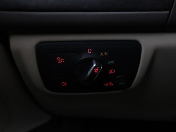 Audi A6 C7 Limousine Facelifting 2.0 TDI ultra 150KM 2016 Audi A6 Limousine S-tronic xenon/LED jasne skóry, zdjęcie 32