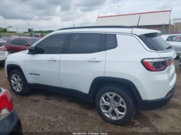 Jeep Compass II 2024 Jeep Compass 2024 Jeep Compass Latitude 4x4 2.0 Benzyna 200KM, zdjęcie 3