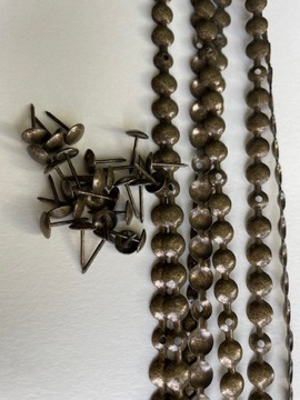 Gwoździe tapicerskie w taśmie listwa ozdobna pinezki Stare złoto