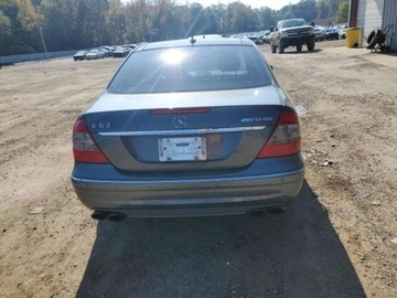 Mercedes Klasa E W211 2008 Mercedes-Benz Klasa E 63 Amg 2008 6.2 Benzyna 507KM, zdjęcie 2