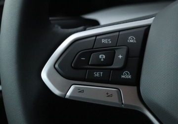 Volkswagen Golf VIII Hatchback Facelifting 1.5 TSI 150KM 2025 Volkswagen Golf Climatronic, LED, pakiet zimowy, dostepny od reki 1.5, zdjęcie 14