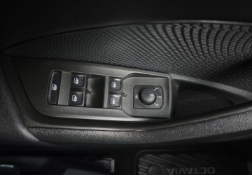 Skoda Octavia III Liftback Facelifting 1.5 TSI ACT 150KM 2020 Skoda Octavia Tempomat, Kamera cofania, Krajowy, VAT Marza 1.5 Benzyna, zdjęcie 13