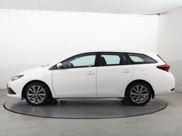Toyota Auris II Touring Sports Facelifting 1.6 Valvematic 132KM 2018 Toyota Auris 1.6 Valvematic, Salon Polska, GAZ, zdjęcie 2