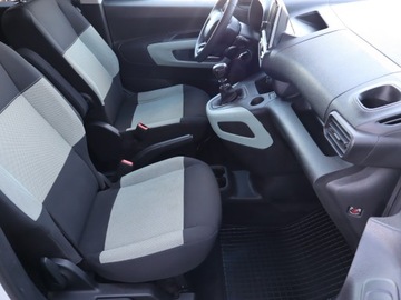 Citroen Berlingo III Osobowy M 1.2 PureTech 110KM 2019 Citroen Berlingo 1.2 PureTech, Salon Polska, zdjęcie 8