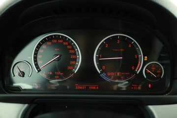 BMW Seria 5 F10-F11 Touring 525d 218KM 2013 BMW 5 525d xDrive, 214 KM, 4X4, Automat, Skóra, zdjęcie 7