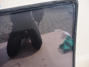 ЗАДНЕЕ ЛЕВОЕ БОКОВОЕ ОКНО VW T4 MULTIVAN AS2