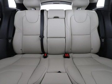 Volvo V40 II Cross Country Facelifting 2.0 T4 190KM 2017 Volvo V40 full LED jasne skóry klima auto, zdjęcie 17